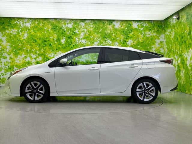 プリウス1.8 A プレミアム ツーリングセレクション