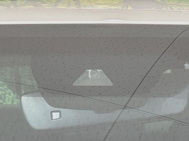 �y�v���N���b�V���Z�[�t�e�B�z�O���̎ԗ��������m���A�Փ˂������Ȏ��͌x��Œ��ӂ𑣂��A�u���[�L�𓥂ޗ͂��T�|�[�g�B�u���[�L�𓥂߂Ȃ������ꍇ�͏Փ˔�Q�y���u���[�L���쓮�A�Փˉ�����T�|�[�g���܂��B