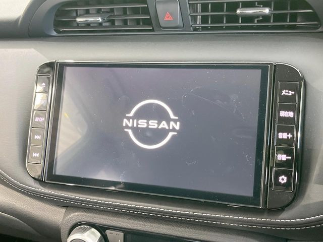 �y�����i�r�z�l�C�̏����i�r�𑕔����Ă���܂��B�i�r�̎g���₷���͂������A�I�[�f�B�I�@�\���[��!�L�����v�◷�s�͂������A�ʋ΂┃�����ȂǕ��i�̃h���C�u���y�����Ȃ�͂���