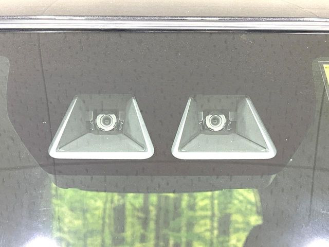 �y�X�}�[�g�A�V�X�g�z���s���ɑO���̎ԗ�����F�����A�Փ˂������Ȏ��͌x��ƃu���[�L�ŏՓˉ���Ɣ�Q�y�����A�V�X�g�B�����S�Ƀh���C�u�����y���݂��������܂��B