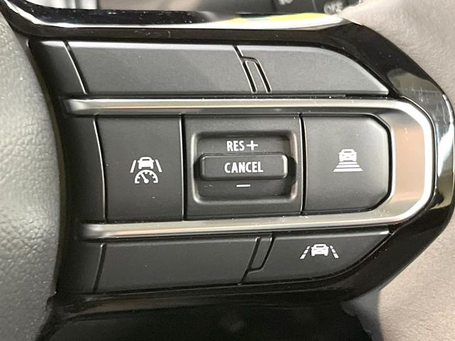 �y�X�Y�L �Z�[�t�e�B�T�|�[�g�z���s���ɑO���̎ԗ�����F�����A�Փ˂������Ȏ��͌x��ƃu���[�L�ŏՓˉ���Ɣ�Q�y�����A�V�X�g�B�����S�Ƀh���C�u�����y���݂��������܂��B