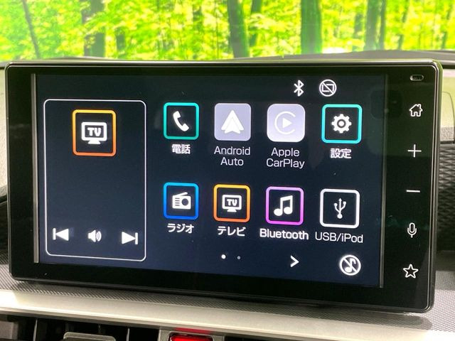 【ディスプレイオーディオ】お手持ちのスマートフォンとの連携で、ナビや音楽再生など各種アプリを使用可能。スマホに近い感覚でお使いいただけます♪