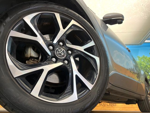 �y����18�C���`�A���~�z�C�[���z�O�ςɃ}�b�`���������A���~�z�C�[���𑕒����Ă���܂��B�e��ЊO�A���~�z�C�[����A�X�^�b�h���X�^�C�����戵�����Ă���܂��B���񂲑��k����������