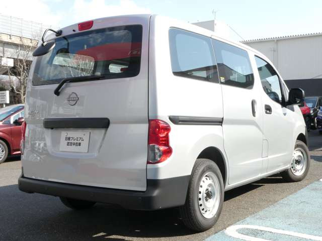 NV200バネットバン1.6 DX