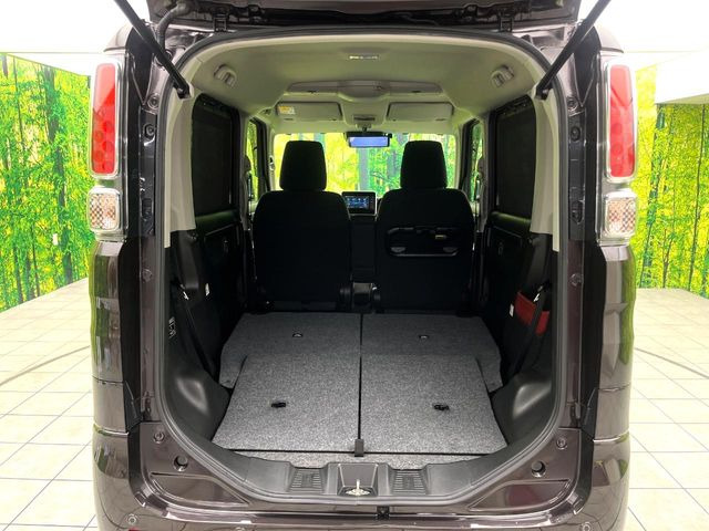 ���i�̂���������ʋ΁A���}���ɏ\���ȉ׎��X�y�[�X���m�ۂ��Ă���܂��B�Z�J���h�V�[�g��|���ƁA�傫�ȉו��̐ύڂ��\�ł���