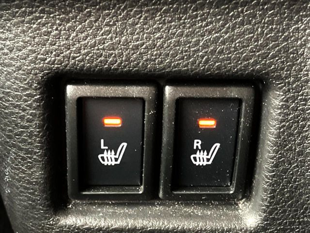 【シートヒーター】寒い日に重宝するシートヒーター!エアコンより早く温まってくれるので寒がりの人も安心ですね♪エアコンの温風は乾燥するから苦手、という方にもをおすすめです。