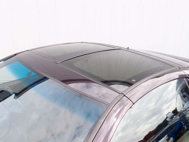 弊社はカスタムを得意としております。車高調やWORKホイール、オーディオカスタムなど、ご納車前にお客様のスタイルに合うカスタムやお車と一緒にオートローンにする事も可能となりますのでお気軽にご相談下さい