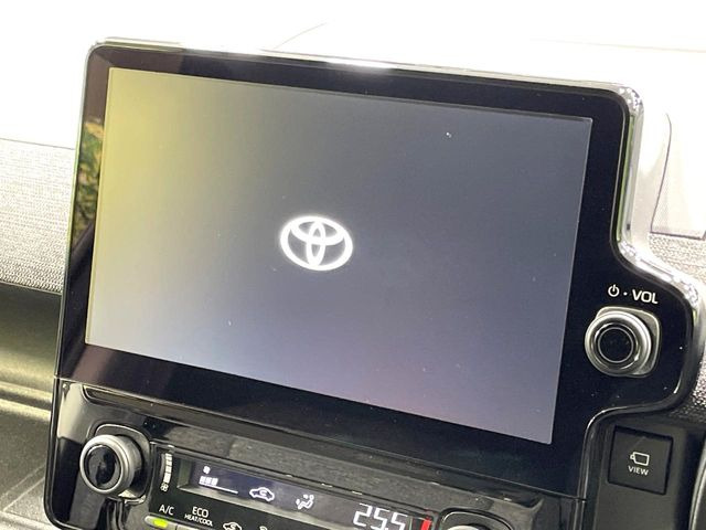 �y10�C���` �f�B�X�v���C�I�[�f�B�I�z���ʂ̃f�B�X�v���C��AppleCarPlay��AndroidAuto�����p�\�B�傫�ȉ�ʂŃX�}�z�i�r�A�v���������p���������܂���