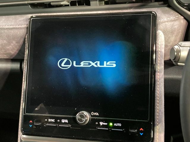 �y�����i�r�z�l�C�̏����i�r�𑕔����Ă���܂��B�i�r�̎g���₷���͂������A�I�[�f�B�I�@�\���[��!�L�����v�◷�s�͂������A�ʋ΂┃�����ȂǕ��i�̃h���C�u���y�����Ȃ�͂���