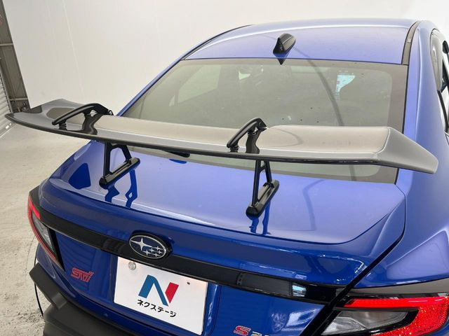 �y�h���C�J�[�{�������X�|�C���[�z�X�|�[�c�J�[�炵�����O�b�ƈ������h���C�J�[�{�������X�|�C���[�𑕒��A�_�E���t�H�[�X����ɖ𗧂��܂��B