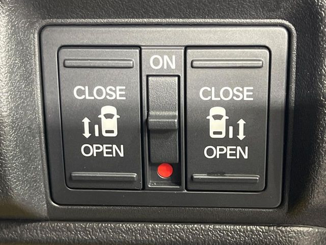 �y�����p���[�X���C�h�h�A�z�X�}�[�g�L�[��^�]�Ȃ̃X�C�b�`�Ō�ȗ����X���C�h�h�A�̊J���\���d��������͂����ăh�A���J����K�v�������A�����Ȃ��q�l�ł��ȒP�ɊJ���߂ł����K�ł���