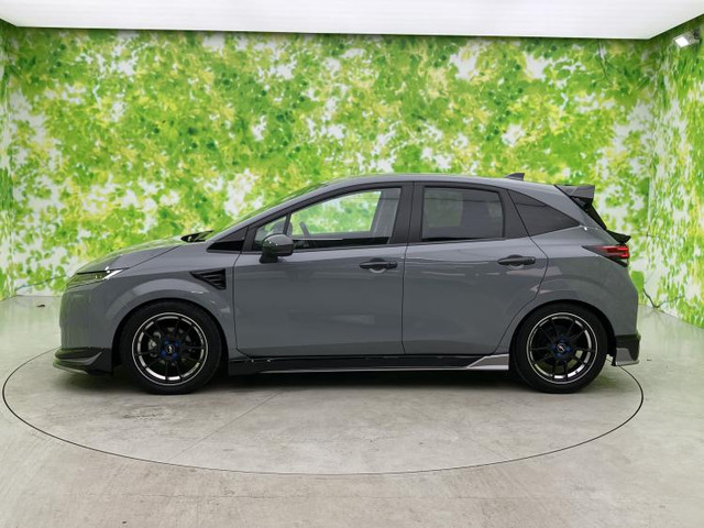 ノートオーラ1.2 G FOUR レザーエディション 4WD