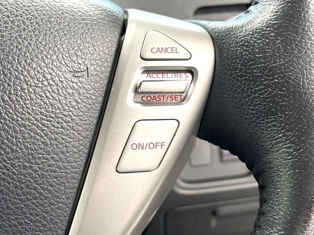 �y�N���[�Y�R���g���[���z�������H�����N���N���s�B�A�N�Z���𗣂��Ă���葬�x�ő��s���ł��A�������^�]���̕��S���y��!�����E�������ȒP�ȃX�C�b�`����Œ����ł��܂��B