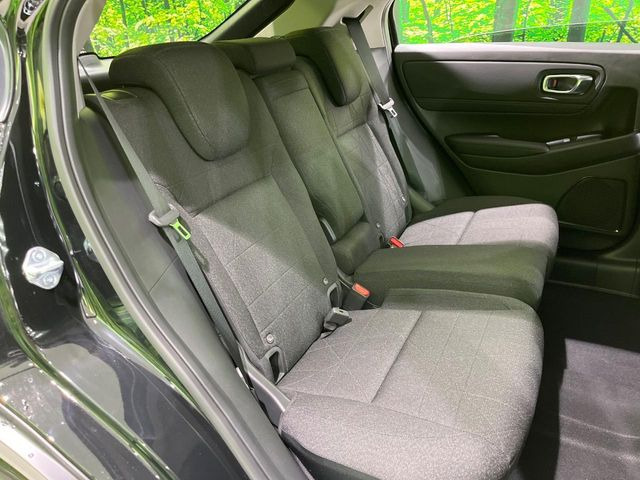 ���i���ȃI���W�i���t���A�}�b�g���I�v�V�����ɂĂ��p�ӂ��Ă���܂��B���D���ȃf�U�C����J���[�����Ԃɍ��킹�đI��ł����������Ƃ��ł��܂���