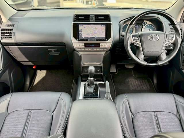 全車試乗可能です。大きな展示場内を実際に運転してみて下さい。実際に乗ってみてこれからのカーライフを想像してください♪