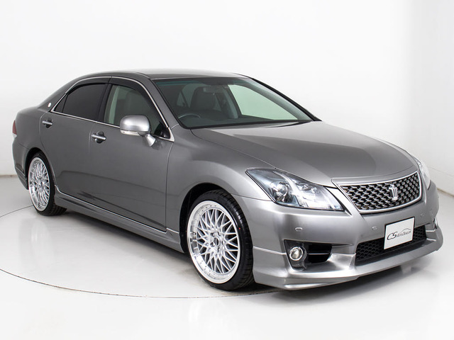 フルエアロが装着されています!お好みはいかがですか?今付いているデザイン以外にも、各ブランドのエアロを格安にてお取付け出来ます!又、エアロを外してノーマル状態にする事も出来ます!!