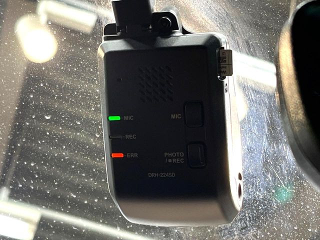 �y�h���C�u���R�[�_�[�z���S�E���S�ȃJ�[���C�t�ɕK�{�̃h���C�u���R�[�_�[�𑕔�!���s���͂������A������^�]�⎖�̂ɑ��������ۂ̏󋵂��f���ŋL�^���A����̃��X�N�ɔ����܂��B