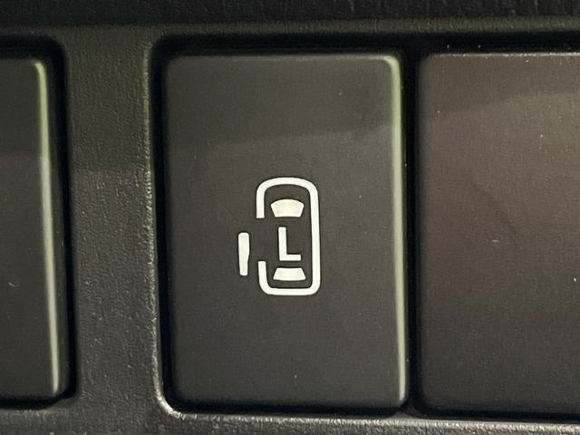 �y�p���[�X���C�h�h�A�z�X�}�[�g�L�[��^�]�Ȃ̃X�C�b�`�ŃX���C�h�h�A�̊J���\���d��������͂����ăh�A���J����K�v�������A���������q�l�ł��A�d���ו��������Ă��鎞�����N�ɊJ���߂ł��܂���