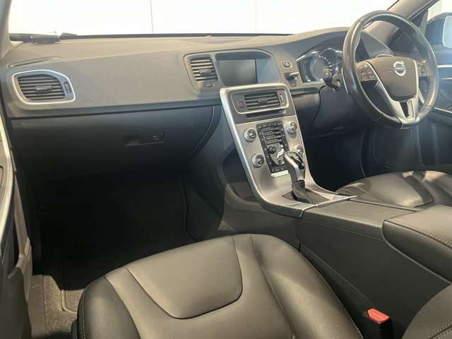 V60クロスカントリーT5 AWD SE 4WD