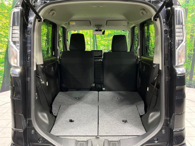 ���i�̂���������ʋ΁A���}���ɏ\���ȉ׎��X�y�[�X���m�ۂ��Ă���܂��B�Z�J���h�V�[�g��|���ƁA�傫�ȉו��̐ύڂ��\�ł���