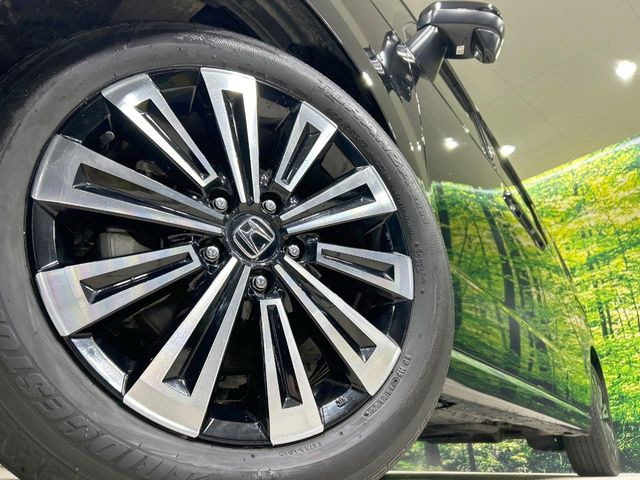 �y����17�C���`�A���~�z�C�[���z�O�ςɃ}�b�`���������A���~�z�C�[���𑕒����Ă���܂��B�e��ЊO�A���~�z�C�[����A�X�^�b�h���X�^�C�����戵�����Ă���܂��B���񂲑��k����������