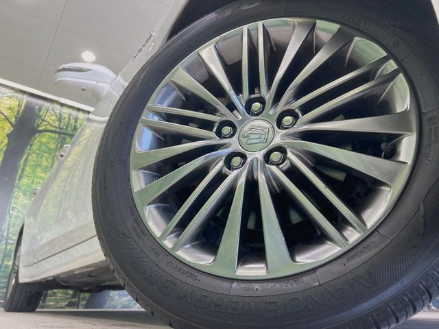 �y����17�C���`�A���~�z�C�[���z�O�ςɃ}�b�`���������A���~�z�C�[���𑕒����Ă���܂��B�e��ЊO�A���~�z�C�[����A�X�^�b�h���X�^�C�����戵�����Ă���܂��B���񂲑��k����������