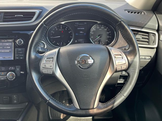 �y�����v�����X�e�A�����O�z�㎿�Ȋv���g�p���邱�ƂŁA��ɂ����������݂ƂĂ��^�]���₷���n���h���ł���