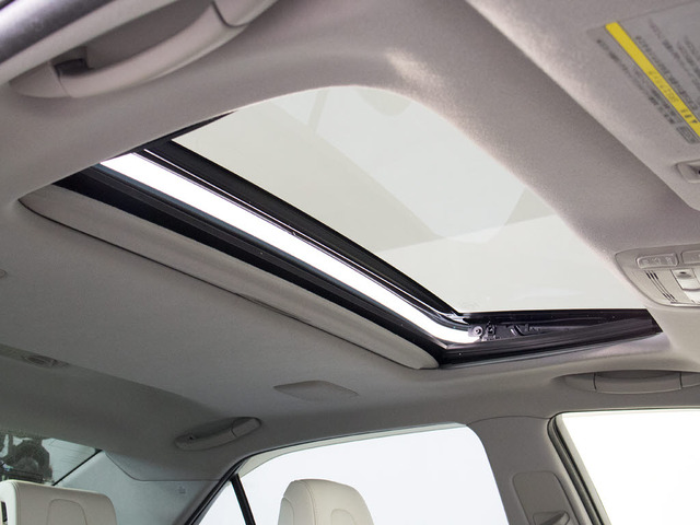 �l�C�����̃T�����[�t���t���Ă��܂�!�㉺�`���g�ɑO��X���C�h�@�\���t���Ă��܂��̂ŁA�l�X�ȃh���C�u�V�[���Ŋ��􂵂Ă���܂�!!�J��������ԓ���Ԃ͋C�����������ł���!����̊����Ă݂ĉ�����!