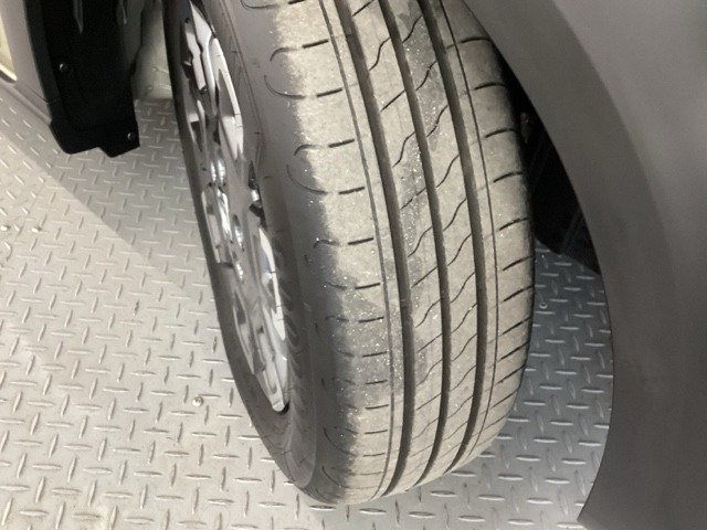 フリード1.5 e:HEV クロスター