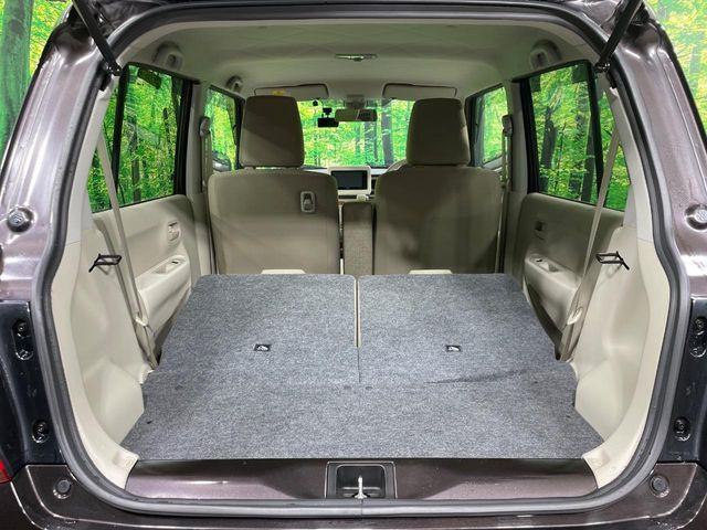 ���i�̂���������ʋ΁A���}���ɏ\���ȉ׎��X�y�[�X���m�ۂ��Ă���܂��B�Z�J���h�V�[�g��|���ƁA�傫�ȉו��̐ύڂ��\�ł���