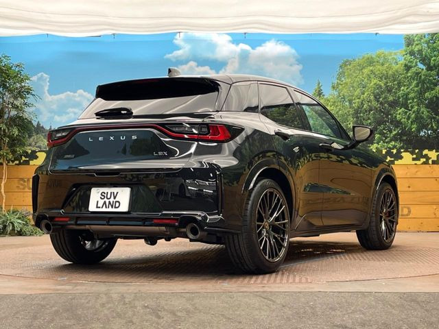 ☆全国のネクステージからお取り寄せが可能※!遠方の店舗に展示してあるクルマが気になる場合も、最寄りの店舗でご覧いただくことが可能です!是非私たちに要望をお聞かせください!※別途費用