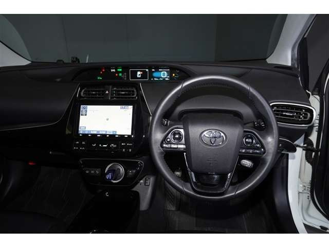 プリウスPHV1.8 S