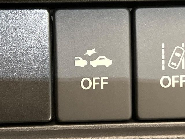 �y�X�Y�L �Z�[�t�e�B�T�|�[�g�z���s���ɑO���̎ԗ�����F�����A�Փ˂������Ȏ��͌x��ƃu���[�L�ŏՓˉ���Ɣ�Q�y�����A�V�X�g�B�����S�Ƀh���C�u�����y���݂��������܂��B