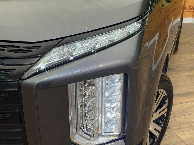 �yLED�w�b�h���C�g�z���V����ԑ��s�����ǍD�Ȏ��E���m�ۂ����S���ĉ^�]�ł��鍂�P�xLED�w�b�h���C�g�𑕔�!�_�����x�������A����d�͂��}�����Ă��܂��B