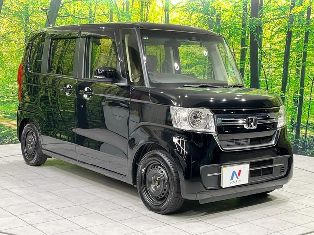 高透明度のガラス皮膜で撥水はもちろん、上質なツヤ・光沢を実現。紫外線や酸性雨から大切な愛車を保護し、色あせ・劣化を防止。「弾スプラッシュコート」、「弾プリミッサコート」からお選びいただけます。