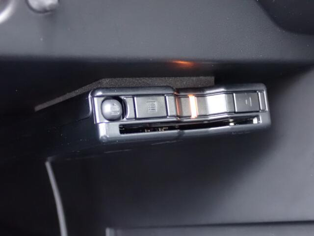 ETC���ڂł��B�L�����H�̗������Œ�Ԃ��鎖�Ȃ��X���[�Y�ɒʉ߂ł��܂��B