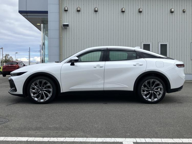 クラウンクロスオーバー2.5 G アドバンスト レザー パッケージ E-Four 4WD