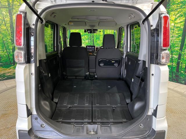 普段のお買い物や通勤、送迎等に十分な荷室スペースを確保しております。セカンドシートを倒すと、大きな荷物の積載も可能です♪