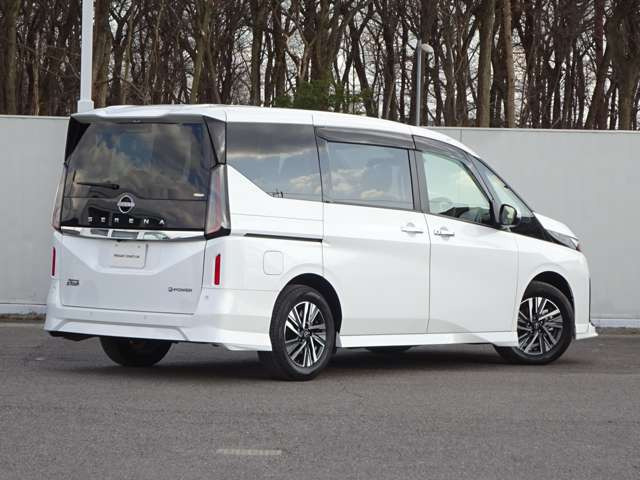 セレナ1.4 e-POWER ハイウェイスターV