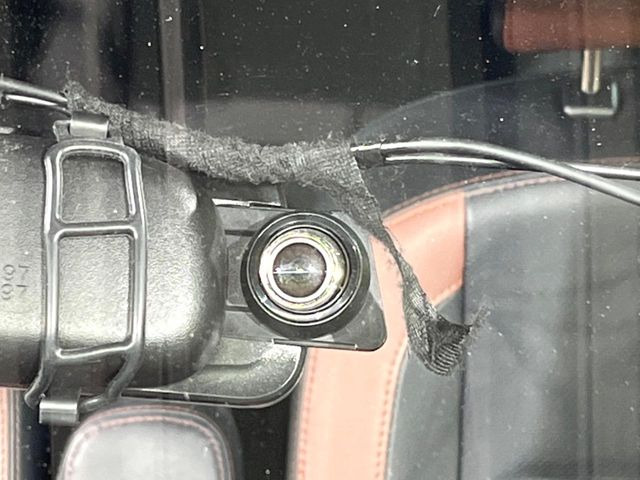 【ドライブレコーダー】安心・安全なカーライフに必須のドライブレコーダーを装備!走行中はもちろん、あおり運転や事故に遭遇した際の状況も映像で記録し、万一のリスクに備えます。