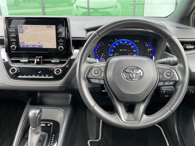 カローラツーリング1.8 ハイブリッド W×B