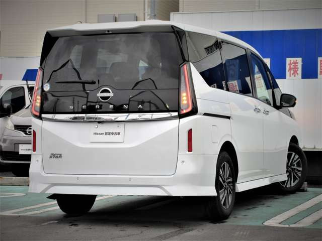 セレナ2.0 ハイウェイスターV