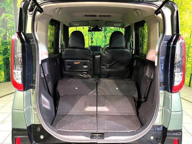 ���i�̂���������ʋ΁A���}���ɏ\���ȉ׎��X�y�[�X���m�ۂ��Ă���܂��B�Z�J���h�V�[�g��|���ƁA�傫�ȉו��̐ύڂ��\�ł���