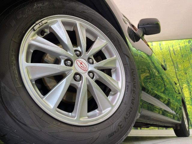 �y����15�C���`�A���~�z�C�[���z�O�ςɃ}�b�`���������A���~�z�C�[���𑕒����Ă���܂��B�e��ЊO�A���~�z�C�[����A�X�^�b�h���X�^�C�����戵�����Ă���܂��B���񂲑��k����������