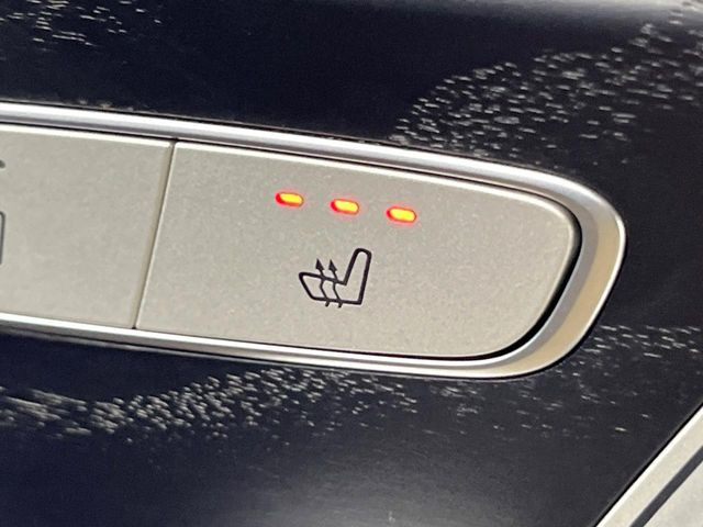 ���S�ȃV�[�g�q�[�^�[:���������ӂ�郌�U�[�V�[�g�ɁA�O�ȁE��ȂɃV�[�g�q�[�^�[�𓋍ڂ��Ă���܂��B