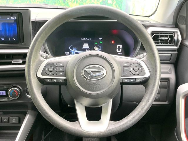 【ステアリングスイッチ】運転中、前方から目線をそらすことなく、オーディオ等の操作が可能な便利機能!安心&快適なドライブを演出してくれます♪