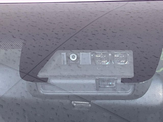 �y�g���^�Z�[�t�e�B�Z���X�z���s���ɑO���̎ԗ�����F�����A�Փ˂������Ȏ��͌x��ƃu���[�L�ŏՓˉ���Ɣ�Q�y�����A�V�X�g�B�����S�Ƀh���C�u�����y���݂��������܂��B