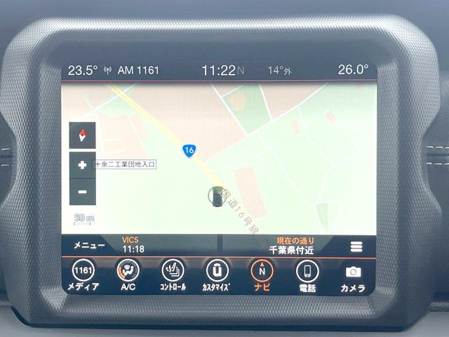 ●JEEP純正ナビ:一体感のあるナビは、高級感ある車内を演出してくれます。Bluetooth再生などオーディオ機能も充実しておりますので、運転もより楽しめます♪
