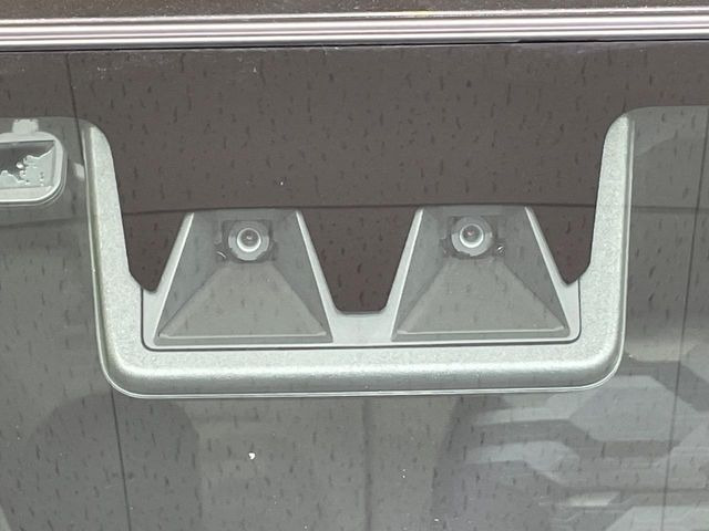 �y�X�}�[�g�A�V�X�g�z���s���ɑO���̎ԗ�����F�����A�Փ˂������Ȏ��͌x��ƃu���[�L�ŏՓˉ���Ɣ�Q�y�����A�V�X�g�B�����S�Ƀh���C�u�����y���݂��������܂��B