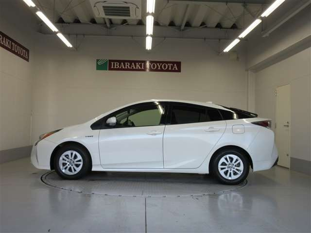 プリウス1.8 S セーフティ プラス